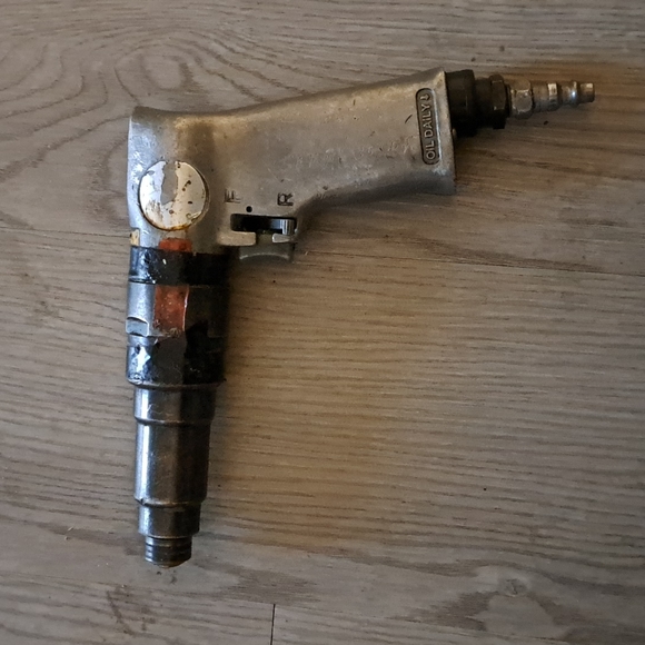 Compressed air screw gun - Picture 2 of 5